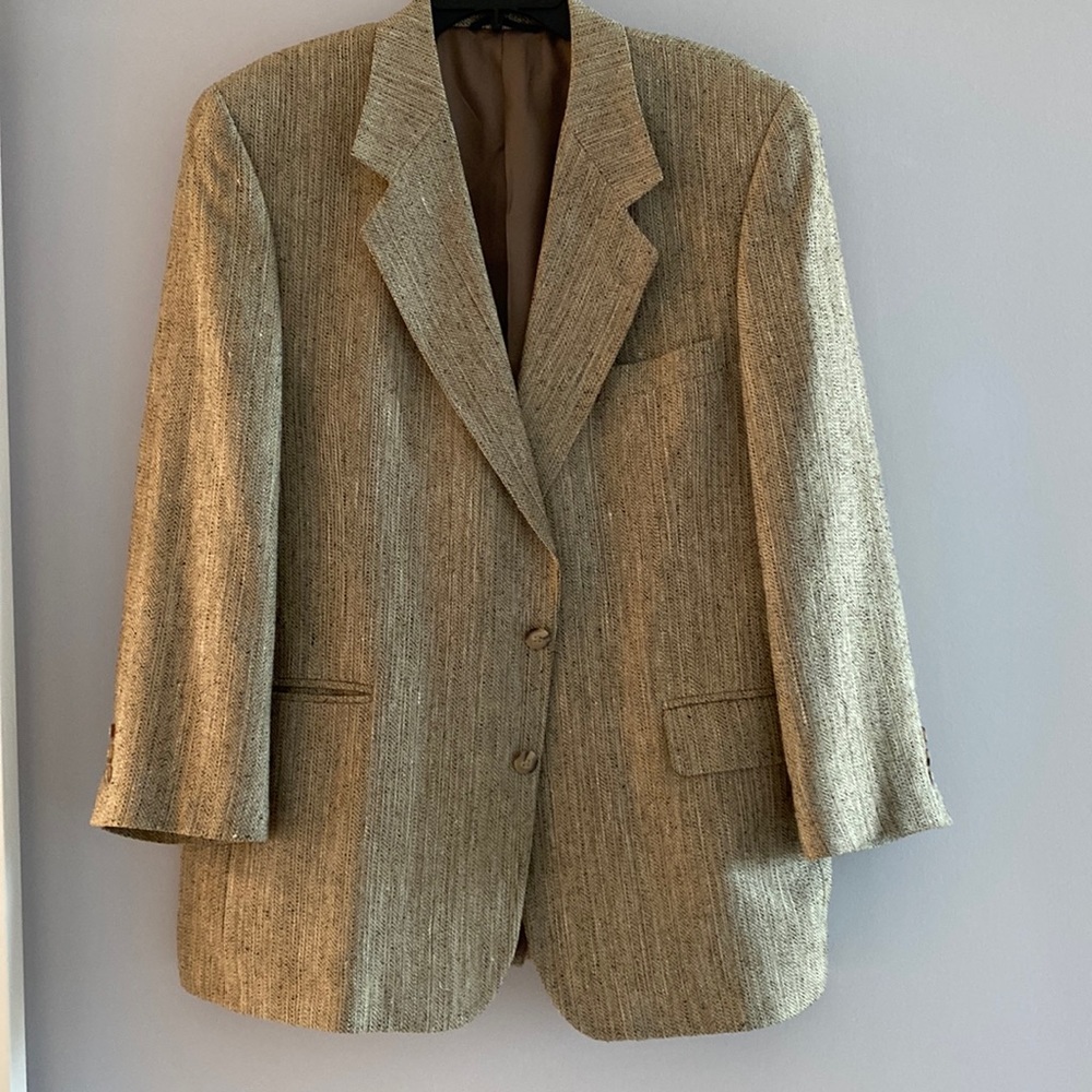 Haspel 100% pure silk tan tweed blazer. Size 42.